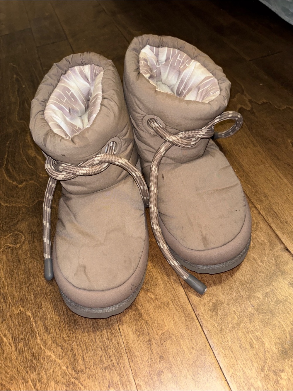 UGG Boots in Taupe